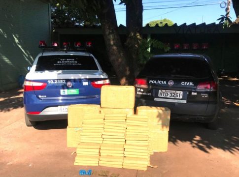 PM e Civil aprendem em Eldorado 375 kg maconha em ação conjunta