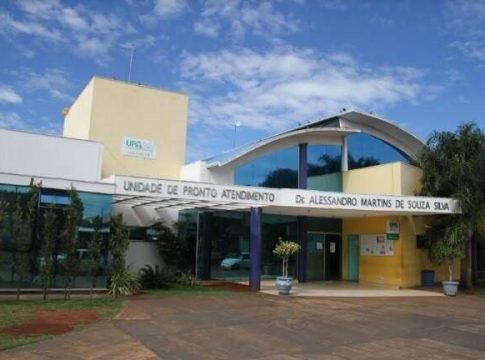 Mulher de 51 anos passa mal, fica 45 minutos em UPA e morre de covid-19