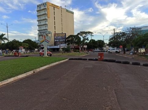 Com borda fechada, comércio busca soluções para vender mais