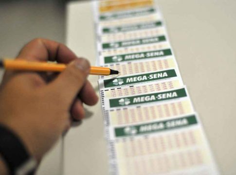 Ninguém acerta as seis dezenas e Mega-Sena pode pagar R$ 37 milhões no sábado