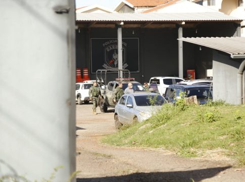 Defesa de delegado preso por suspeita de propina pede liberdade por ‘não oferecer risco’