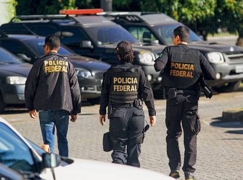 PF cumpre mandados em pesquisa que investiga atos contra a democracia