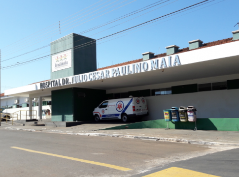 Mulher recusa tratamento de covid-19 e vira caso de polícia