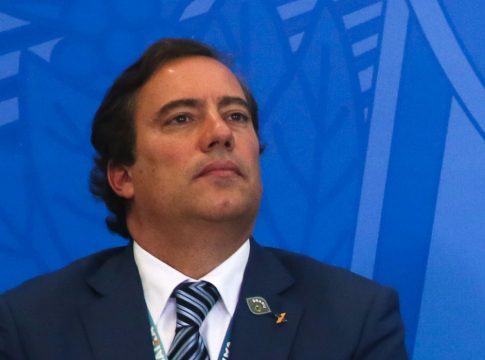 Governo desiste de fracionar parcelas do auxílio emergencial