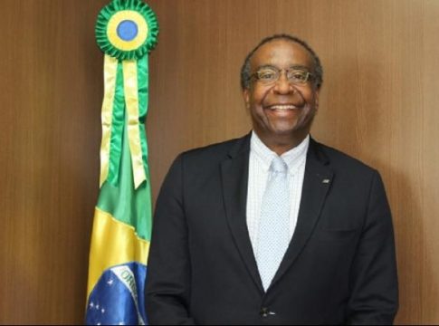 Carlos Alberto Decotelli assume o Ministério da Educação após demissão de Weintraub