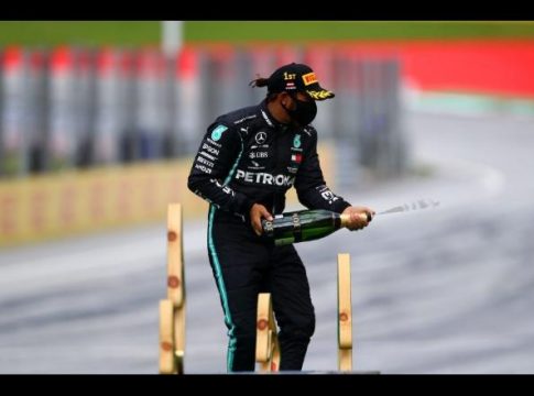 Hamilton vence GP da Estíria e mira em record de Schumacher