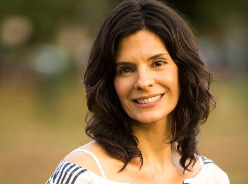 Helena Ranaldi está no ar em reprise de “Fina Estampa”