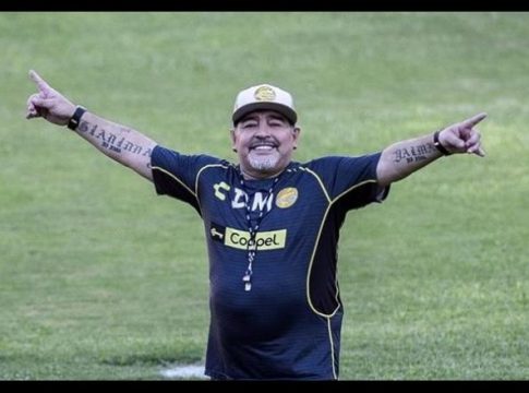 Maradona renuncia a embaixador da Fifa e critica Infantino