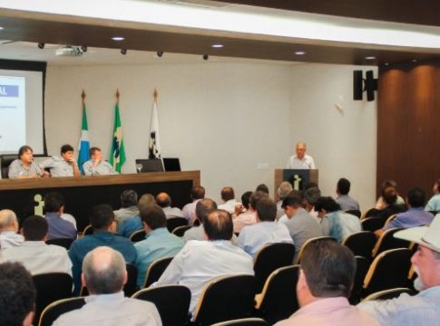 Bancada federal de MS se divide e prefeitos cobram decisão sobre Eleições 2020