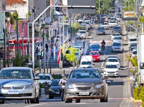 Detran alerta: última semana para licenciar veículos de placas com final 5 e 6