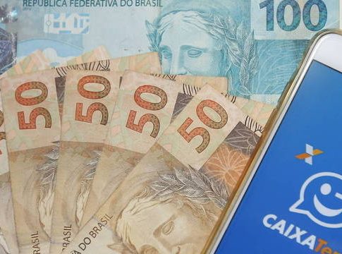 Três grupos recebem auxílio emergencial nesta quarta-feira; confira quais
