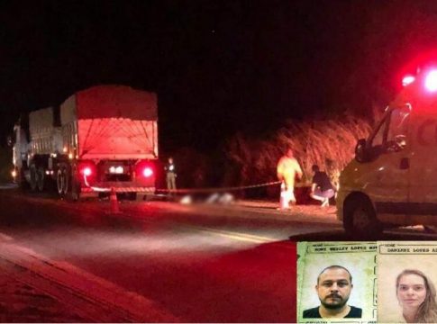 Motociclista e passageira morrem na BR-163 em acidente com carreta