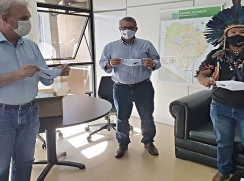 Governo do MS entrega 14.200 máscaras para Aldeia Porto Lindo