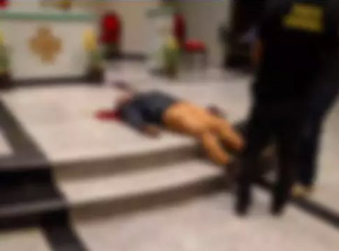 Homem se suicída no altar de igreja após matar ex e balear 5 pessoas