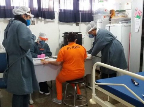 Infectada pela covid, detenta denuncia condições de presídio com 21 contaminadas
