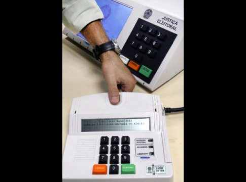 Adiamento de auxílio político ‘ficha-suja’, aponta área técnica do TSE