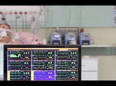 UTIs lotadas expõem o estresse de profissionais que estão na linha de frente