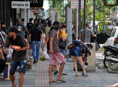 Comércio oferece uso da cloroquina para evitar fechamento em Campo Grande