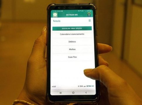 Detran informa que licenciamento anual e outros serviços podem ser realizados pela internet