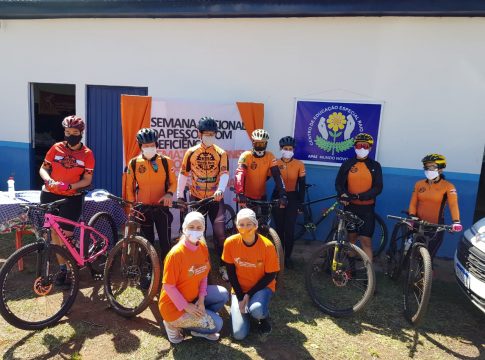 MTB entega almoço a alunos da APAE na Semana da Pessoa com Deficiência
