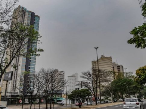 Banho, nem pensar: meteorologia alerta para possibilidade de ‘chuva negra’ em MS
