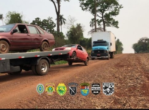 Com apoio de helicóptero, polícia apreende caminhão, carros, contrabando e R$ 60 mil em Guaíra