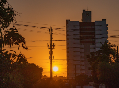 Terça-feira será mais um dia de umidade relativa do ar baixa e calor de 40ºC