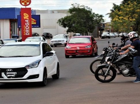 Licenciamento de veículos com placa final 9 pode ser feito via internet