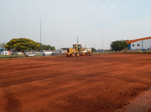 Cercamento do Horto Florestal e obras no Estádio Municipal começam com empresa de Mundo Novo