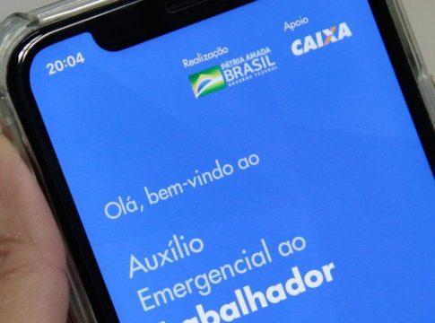 Governo oficializa e auxílio emergencial será pago até dezembro