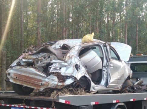 Veículo envolvido em grave acidente entre Guaíra e Mercedes era roubado e quatro ocupantes são presos
