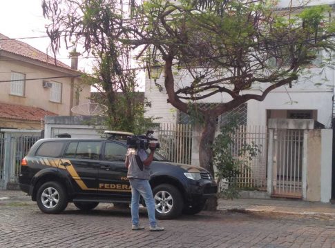 Irmão do prefeito, secretário e assessor estão entre alvos da Polícia Federal