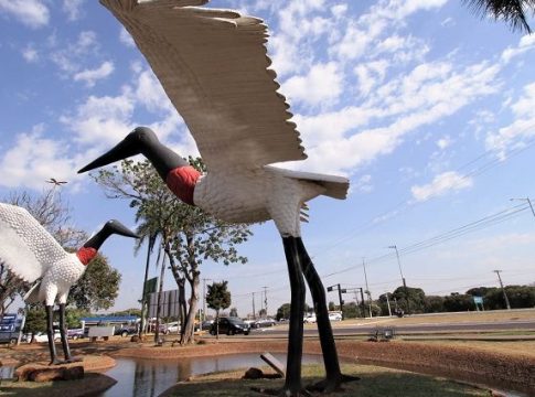 Feriado prolongado de outubro altera funcionamento de repartições públicas; confira