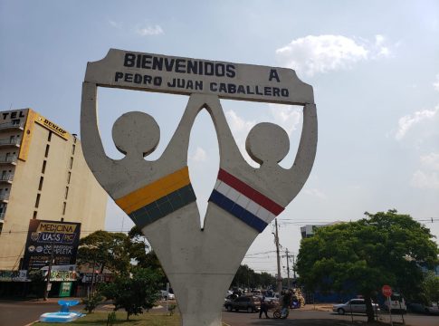 Mesmo sem decreto, grandes lojas anunciam reabertura da fronteira com MS na segunda