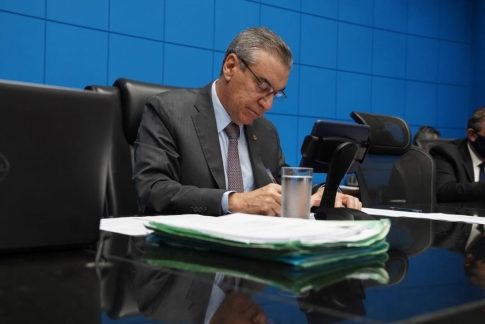 ALEMS garante urgência em projeto de interesse da professores e do setor empresarial