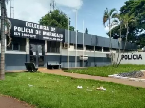 Mulher grava vídeo maltratando filho de 10 meses para chamar atenção do marido