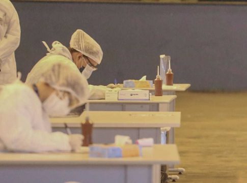 Covid-19: país tem 42,8 mil novos casos e 964 novas mortes registradas