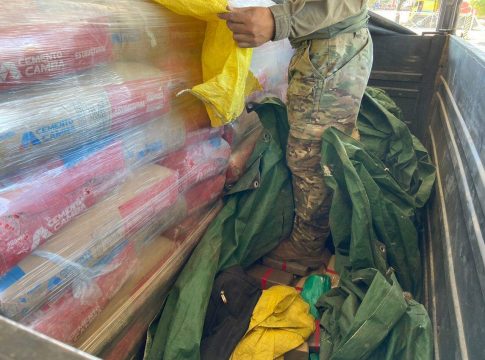 Caminhão com cimento vindo da Bolívia transportava 114 quilos de cocaína