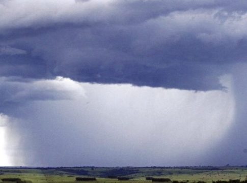 Fim de semana de tempo nublado e possibilidade de chuva forte em MS