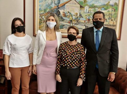 Parlamentares federais recebem prefeito Léo e vice Fabiana em Brasilia