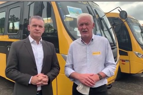 Guaíra Conquista dois ônibus para o transporte escolar