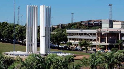 MEC determina que universidades voltem com aulas presenciais a partir de março