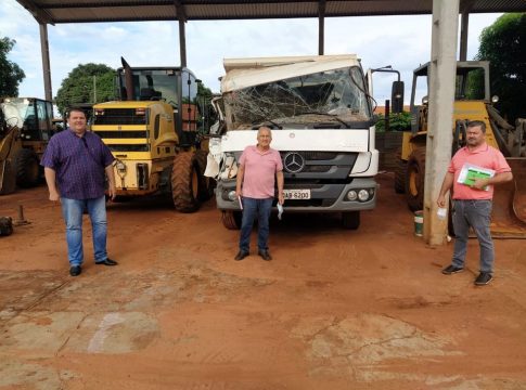 Secretário de Obras de Iguatemi apresenta “realidade” do parque de máquinas