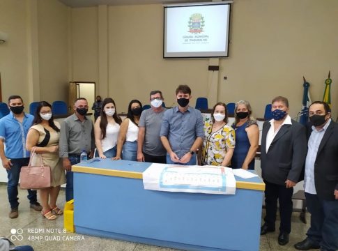 𝗣𝗿𝗲𝗳𝗲𝗶𝘁𝗼 𝗧𝗵𝗮𝗹𝗹𝗲𝘀 𝗮𝗻𝘂𝗻𝗰𝗶𝗮 𝗮 𝗰𝗼𝗻𝘀𝘁𝗿𝘂çã𝗼 𝗱𝗲 𝟮𝟲 𝘂𝗻𝗶𝗱𝗮𝗱𝗲𝘀 𝗵𝗮𝗯𝗶𝘁𝗮𝗰𝗶𝗼𝗻𝗮𝗶𝘀