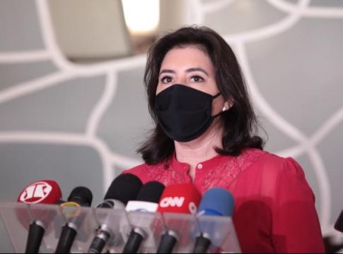 Após “traição” do MDB, Simone Tebet avalia se continua na legenda