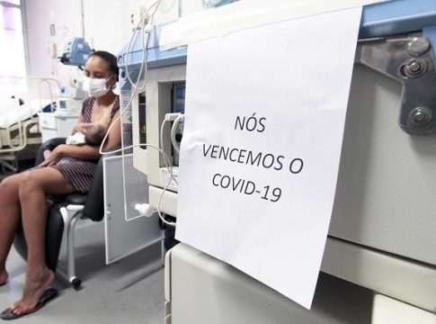 Mesmo não sendo o principal agente transmissor da doença, mais de 800 crianças pequenas em MS pegaram a covid-19