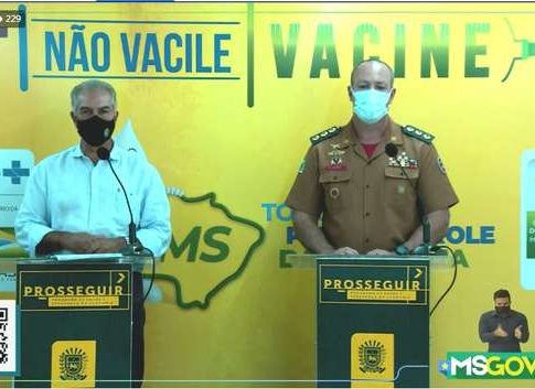 Azambuja promete corrida para comprar mais vacinas e se solidariza com famílias em luto