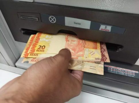 Salário dos servidores estaduais será depositado nesta segunda-feira