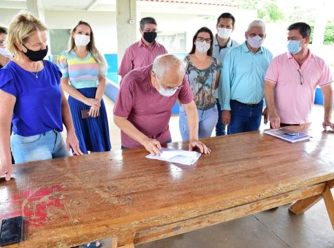 DRº LÍDIO ASSINA LEI QUE CRIA O PROJETO “SE ESSA RUA FOSSE MINHA”.