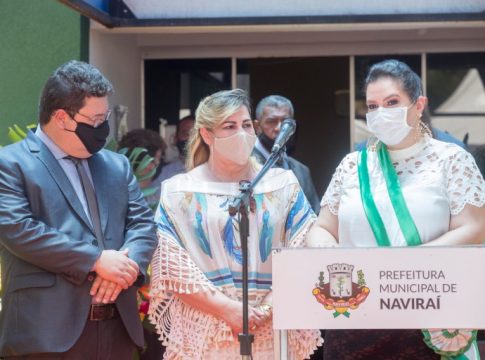 Rhaiza Matos assina Protocolo para a compra de 40 mil doses da Coronavac